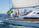 arcona-435-sailing-helm-position